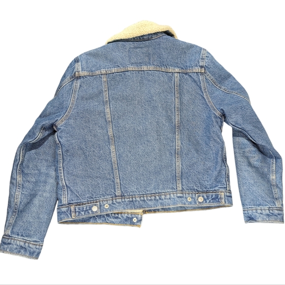 Levi's Sherpa Lined Denim Trucker Jacket - Women's Size Large - Picture 4 of 10